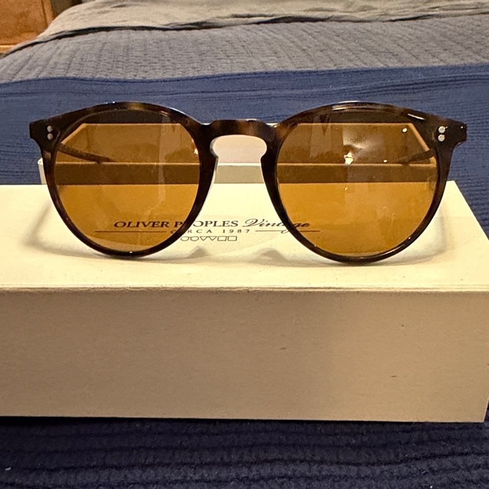 Oliver Peoples Brown O’Malley Sun Sunglasses (with case)